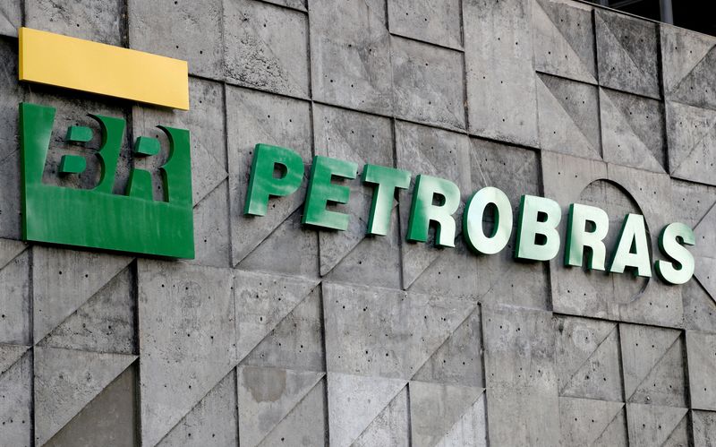 © Reuters. FILE PHOTO: The logo of Brazil